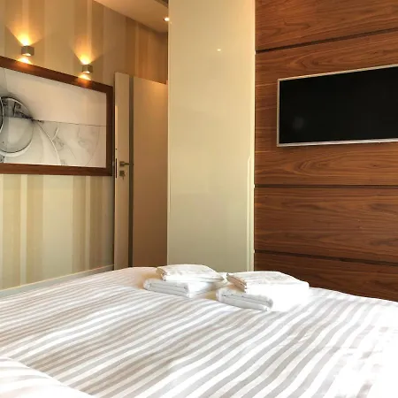 Neptun Park - 100m Od Plazy 그단스크